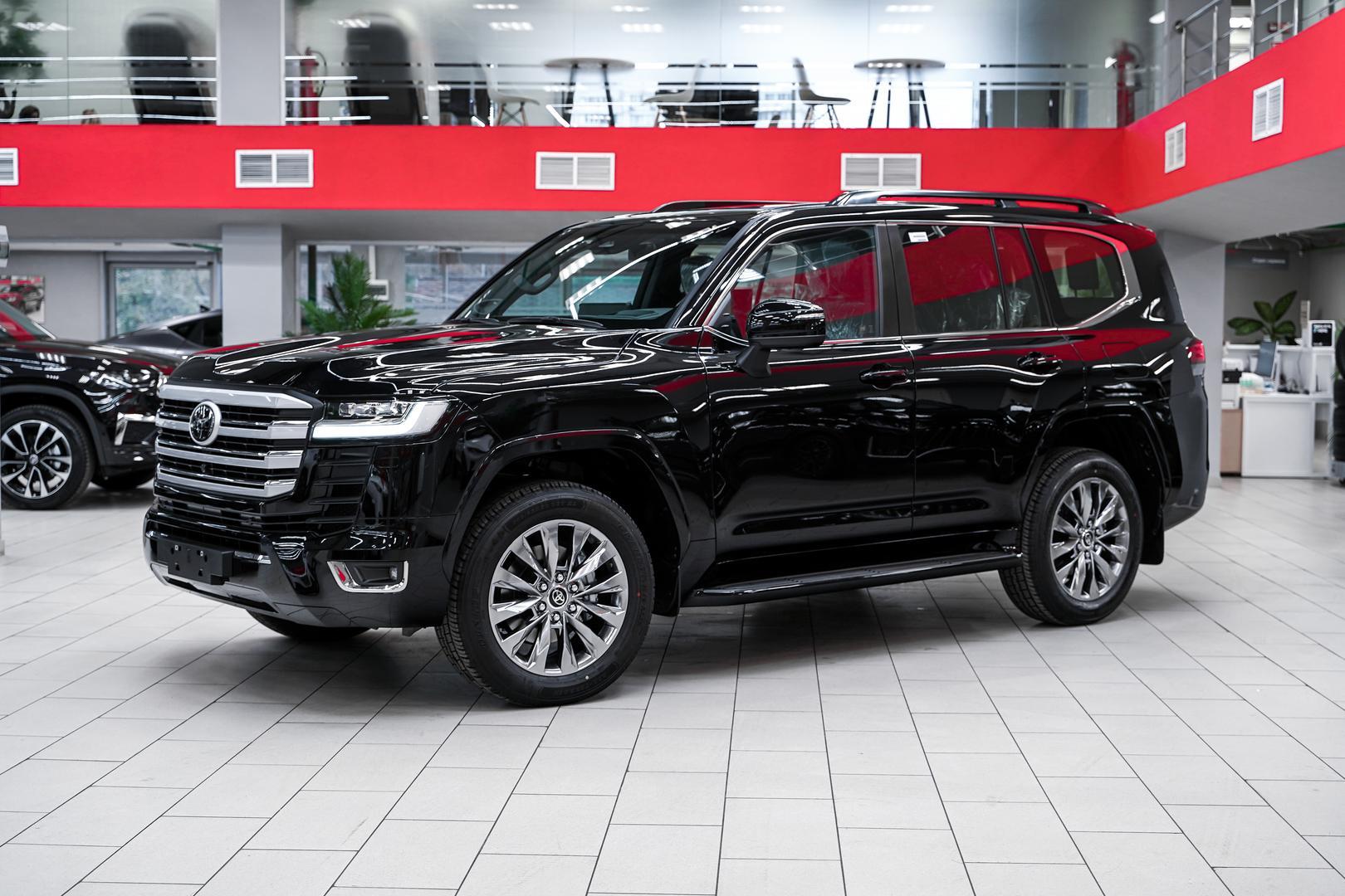 Toyota Land Cruiser 2025, черный, ДЦ Орехово