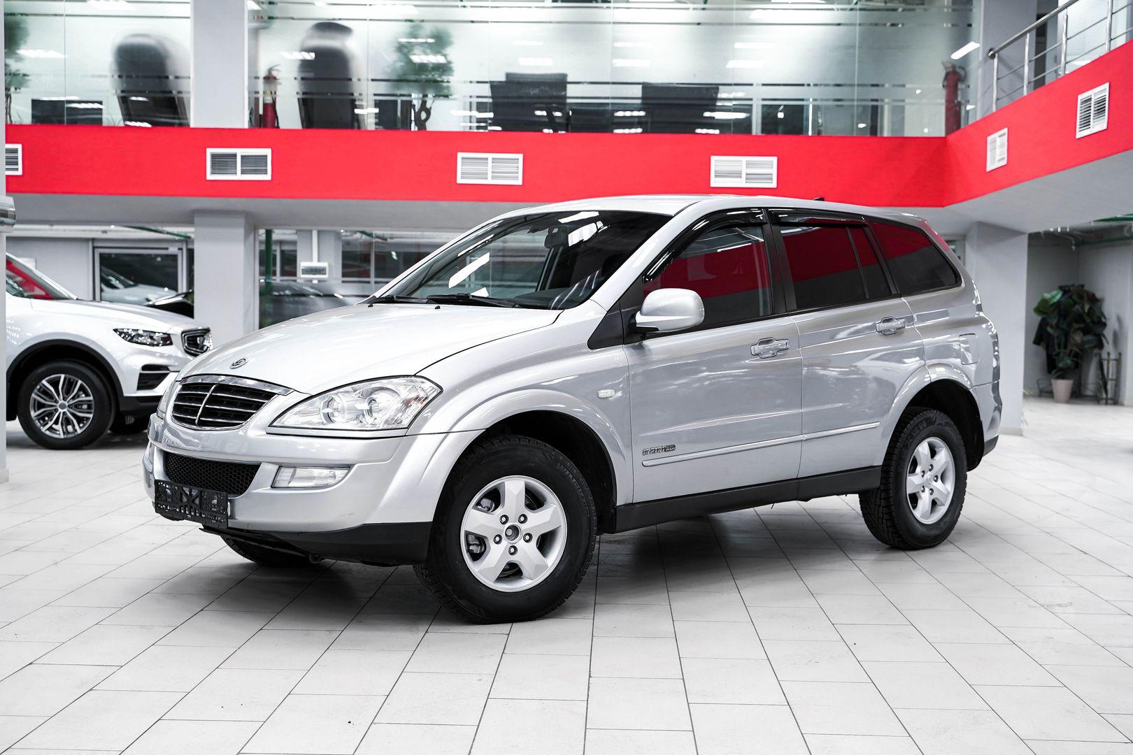 SsangYong Kyron 2010, серебряный, ДЦ Орехово
