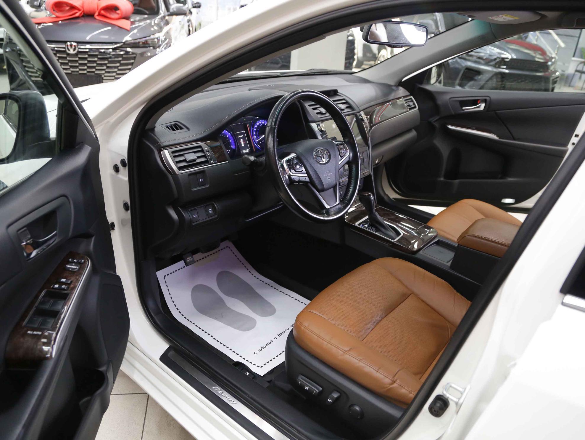 Toyota Camry 2017, белый, ДЦ Орехово