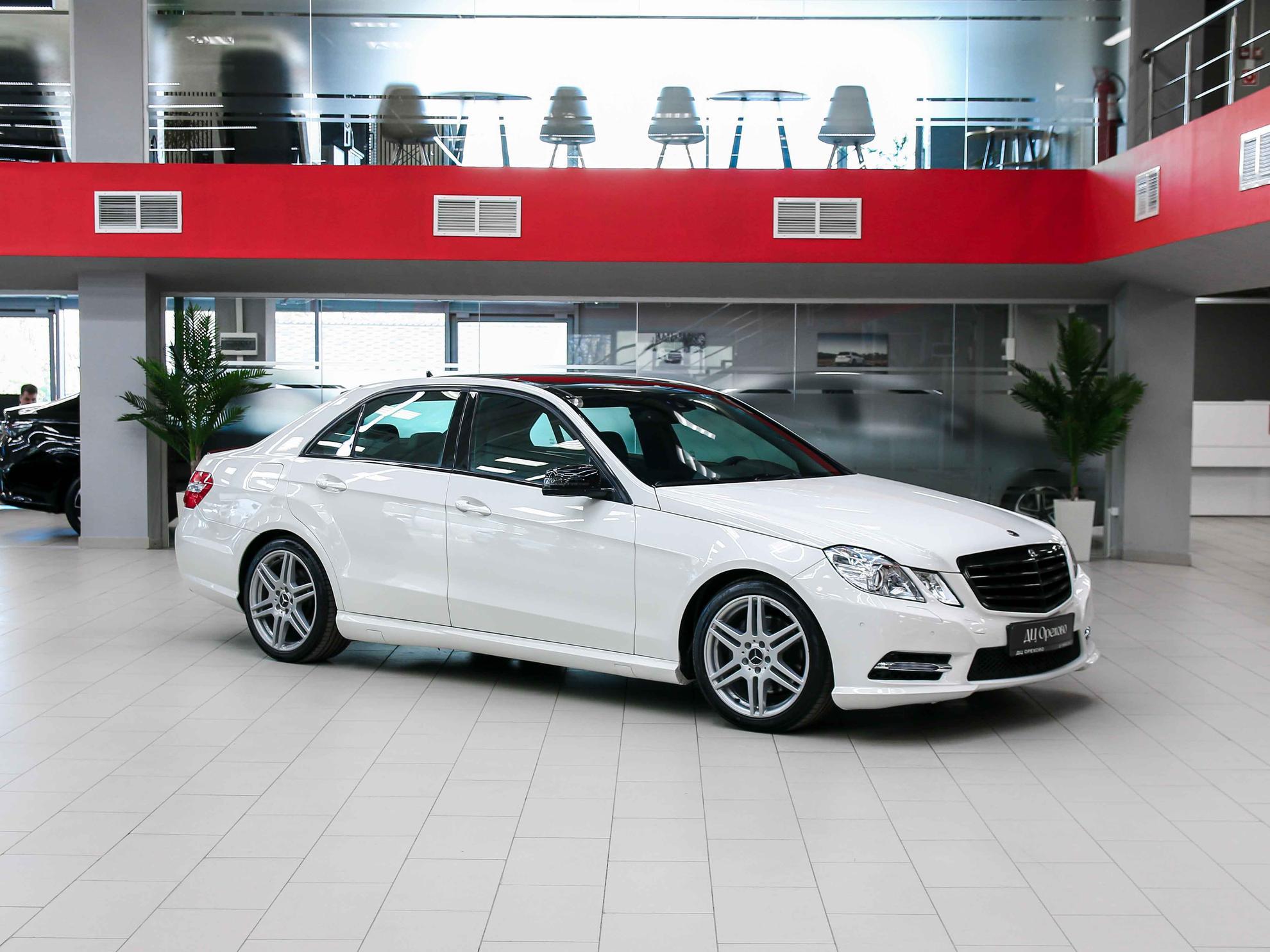 Mercedes-Benz E-Класс 2012, белый, ДЦ Орехово