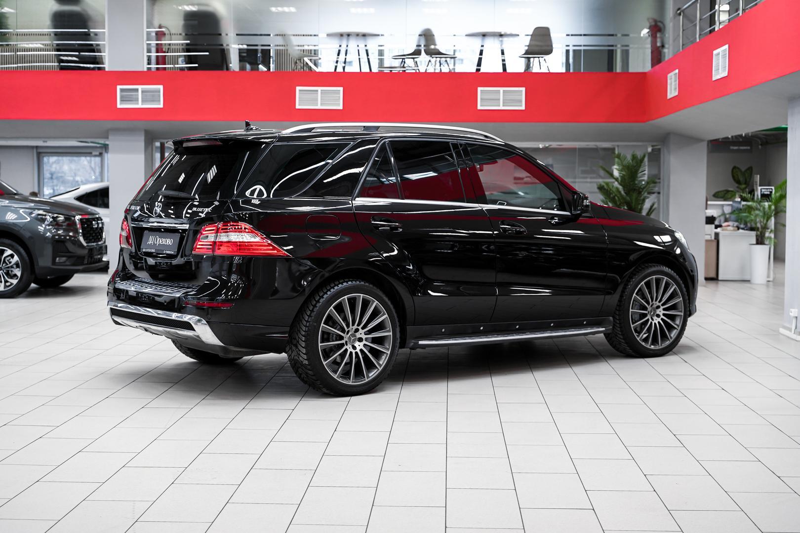 Mercedes-Benz M-Класс 2013, черный, ДЦ Орехово
