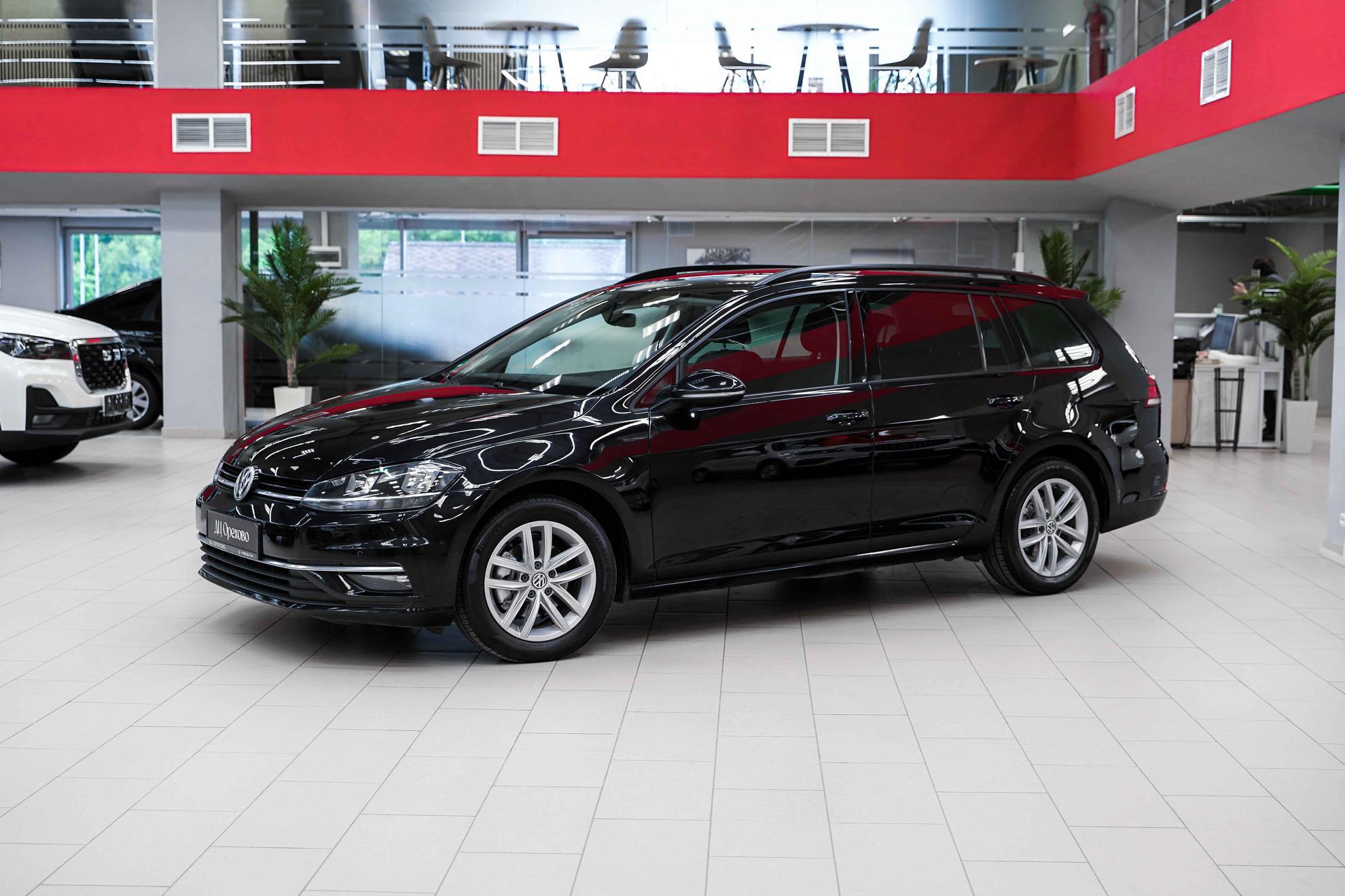 Volkswagen Golf 2019, черный, ДЦ Орехово