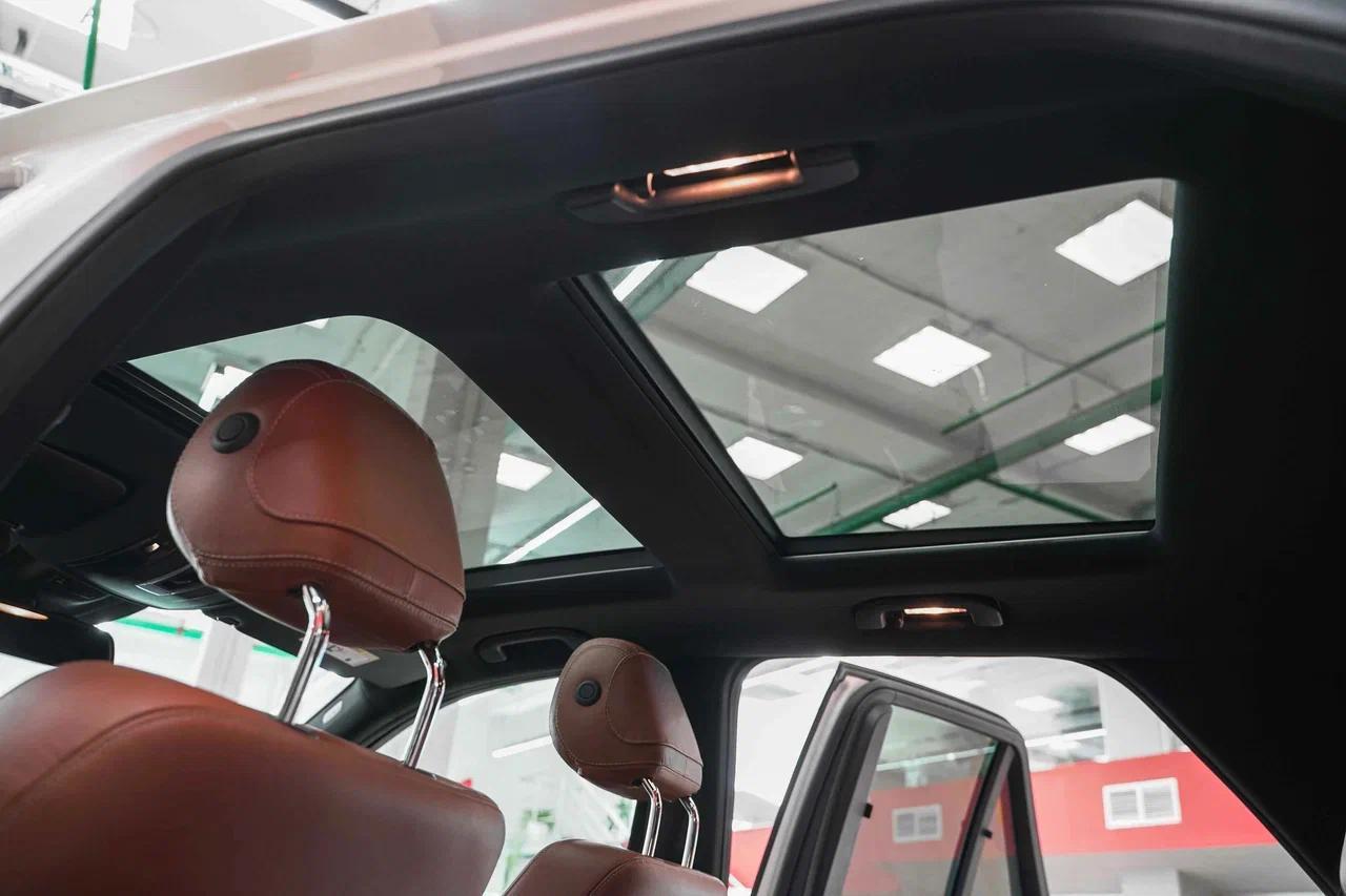 Mercedes-Benz GLE 2015, белый, ДЦ Орехово