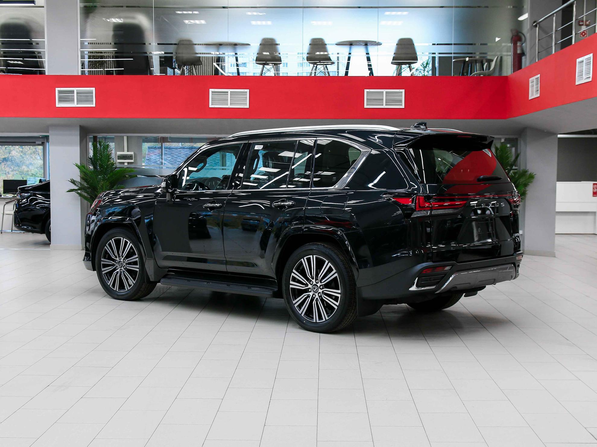Lexus LX 2026, черный, ДЦ Орехово