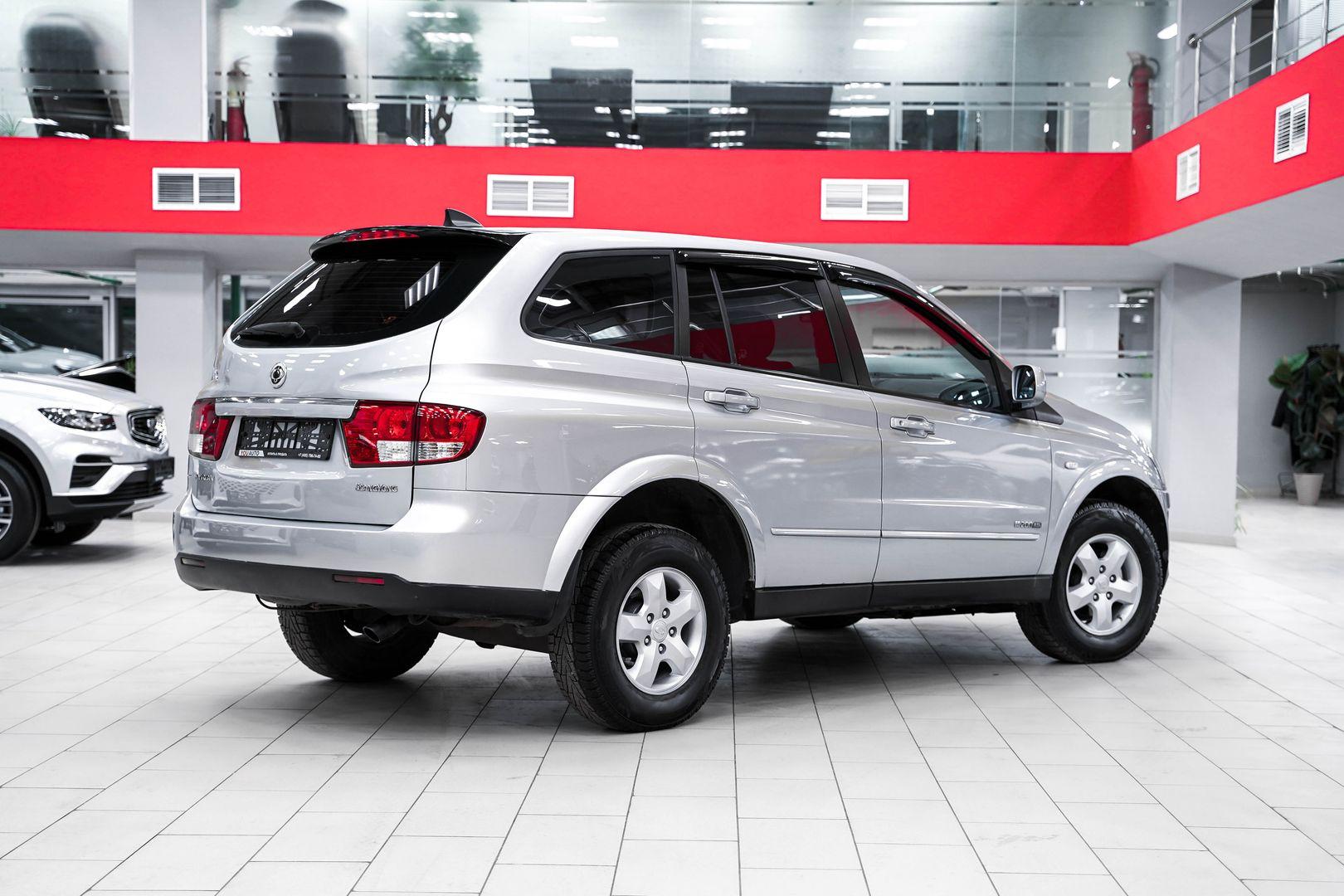 SsangYong Kyron 2010, серебряный, ДЦ Орехово