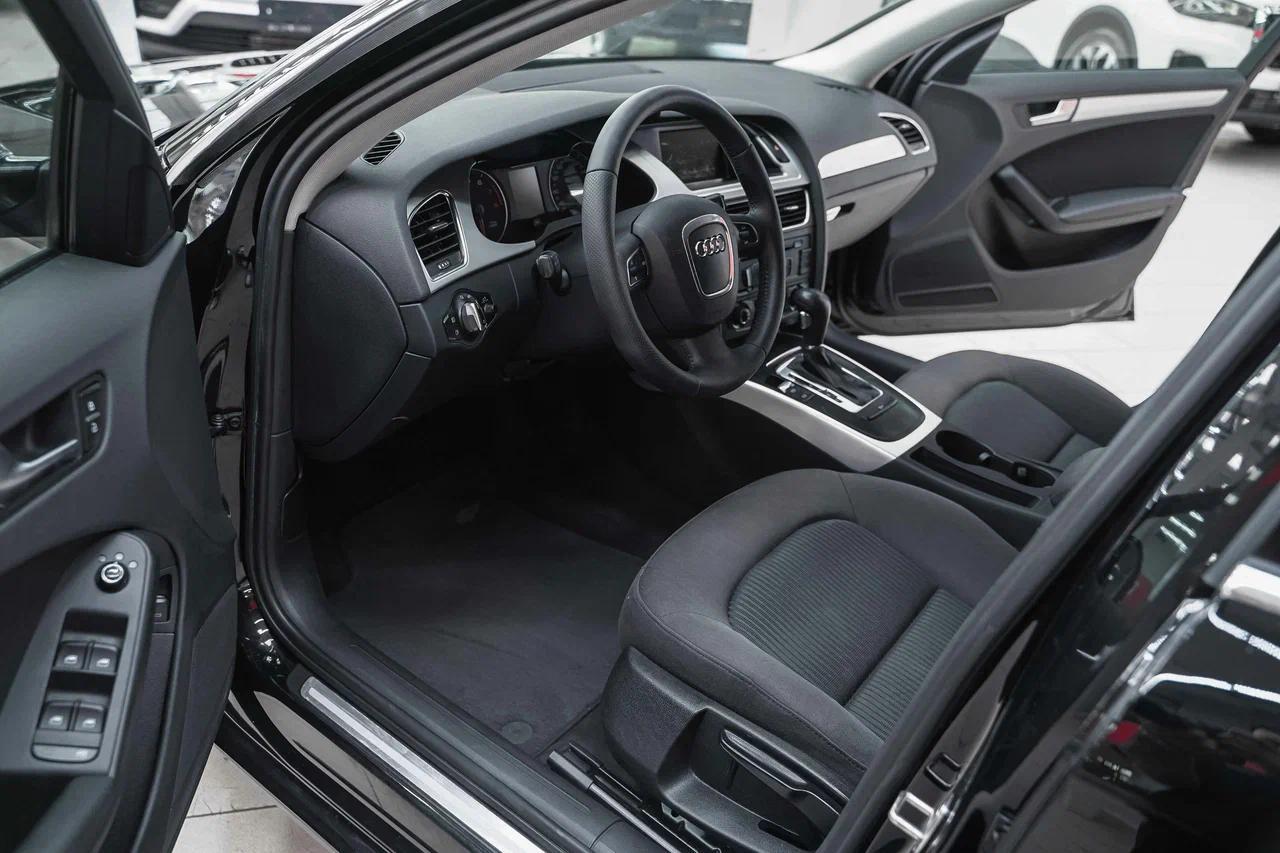 Audi A4 2010, черный, ДЦ Орехово