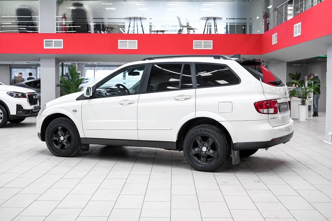 SsangYong Kyron 2011, белый, ДЦ Орехово