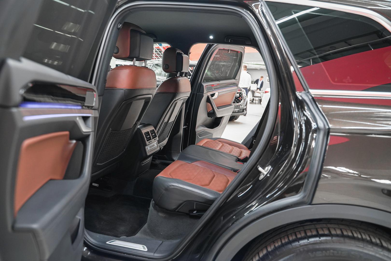 Volkswagen Touareg 2018, коричневый, ДЦ Орехово