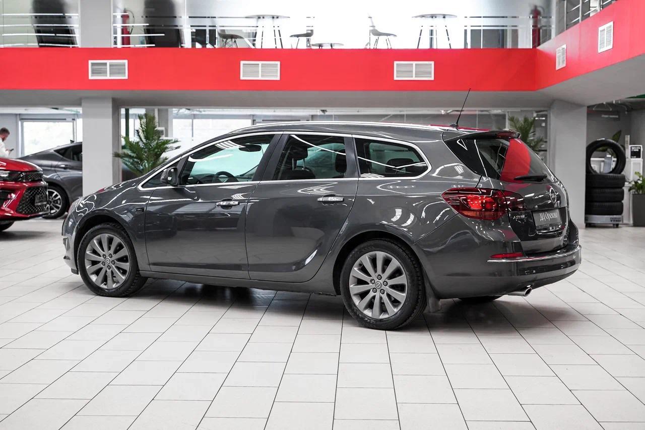 Opel Astra 2013, серый, ДЦ Орехово
