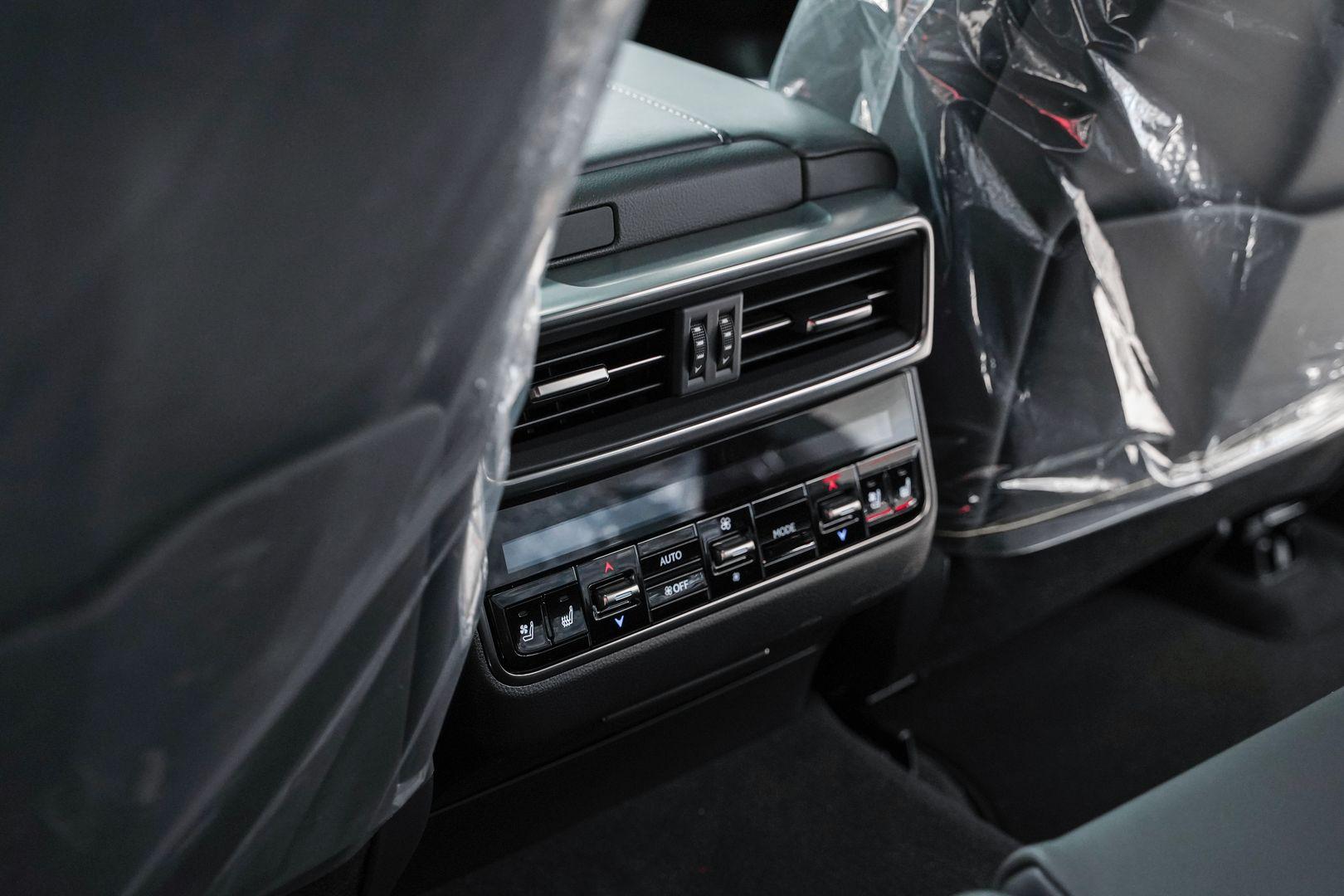 Lexus LX 2025, черный, ДЦ Орехово