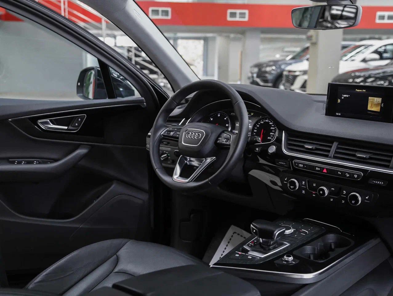 Audi Q7 2016, черный, ДЦ Орехово