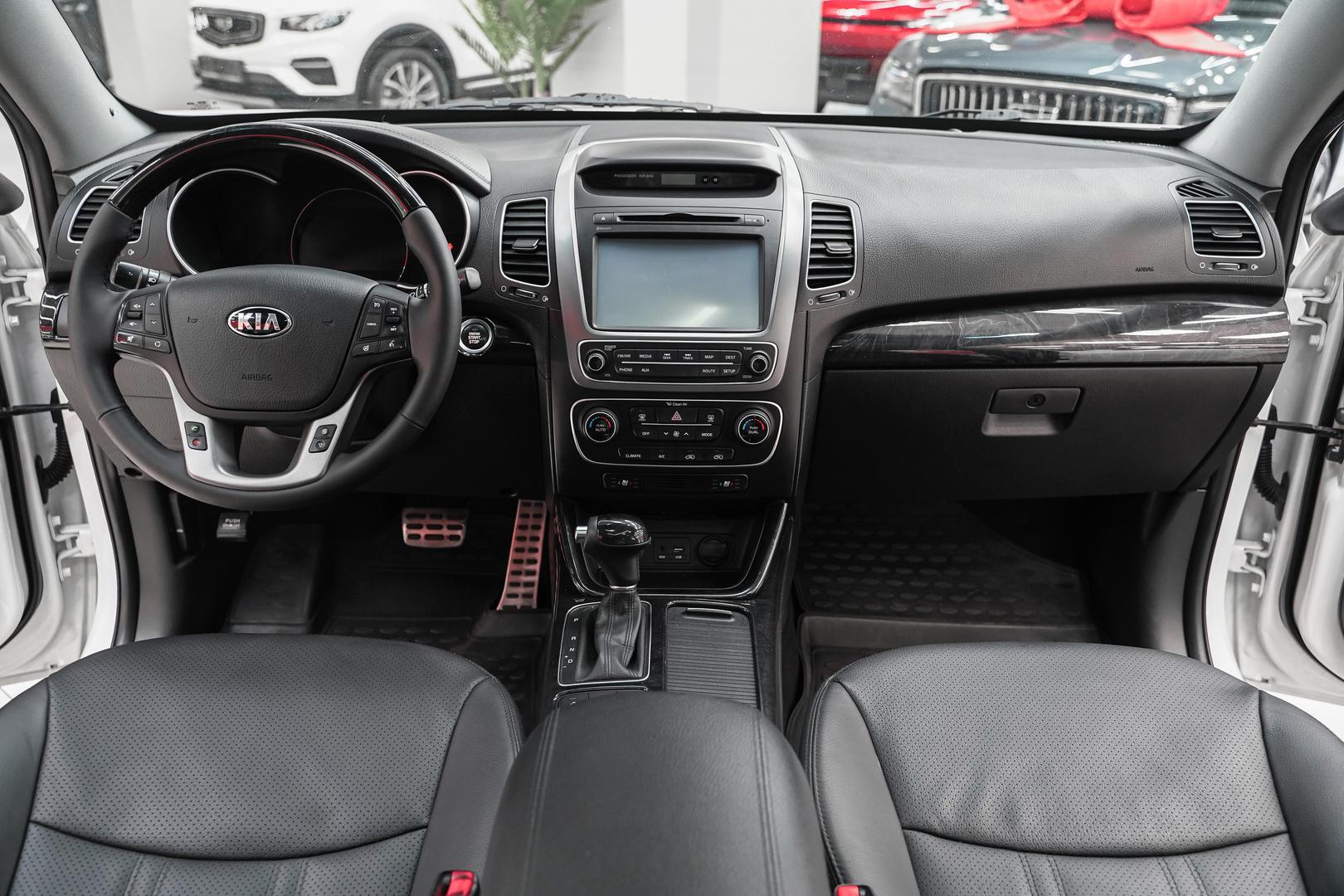 Kia Sorento 2015, белый, ДЦ Орехово