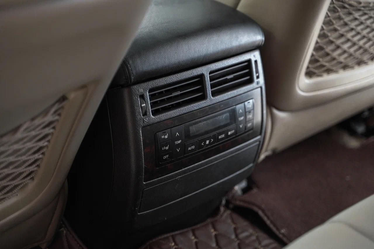 Toyota Land Cruiser 2010, черный, ДЦ Орехово