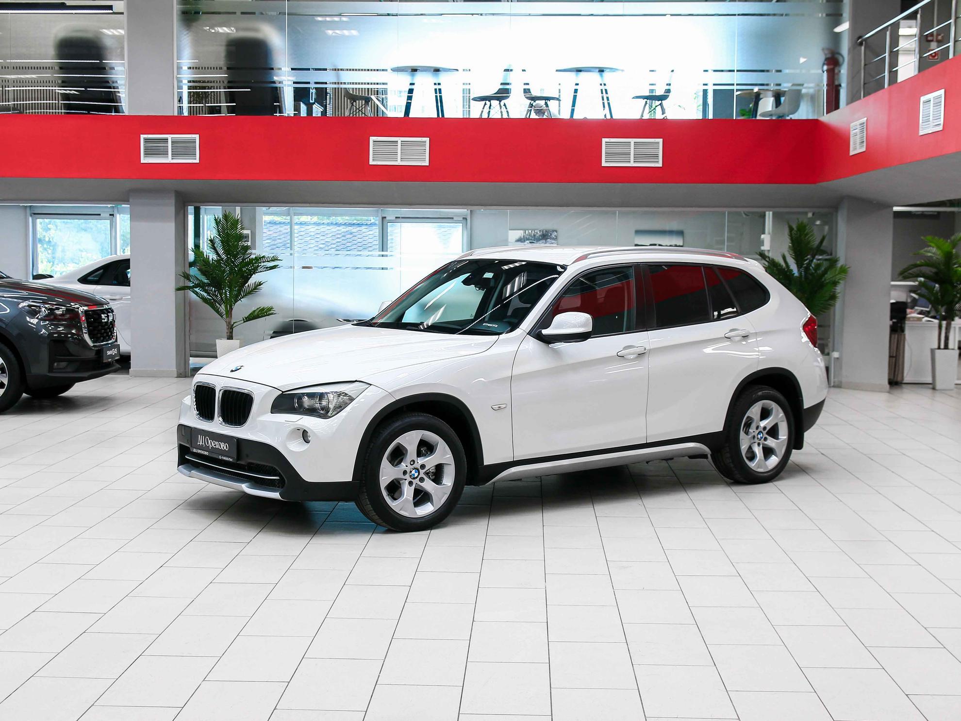 BMW X1 2012, белый, ДЦ Орехово