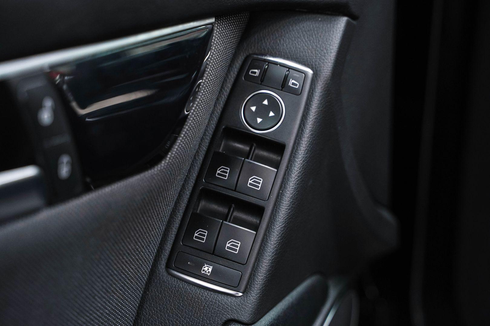Mercedes-Benz C-Класс 2012, черный, ДЦ Орехово