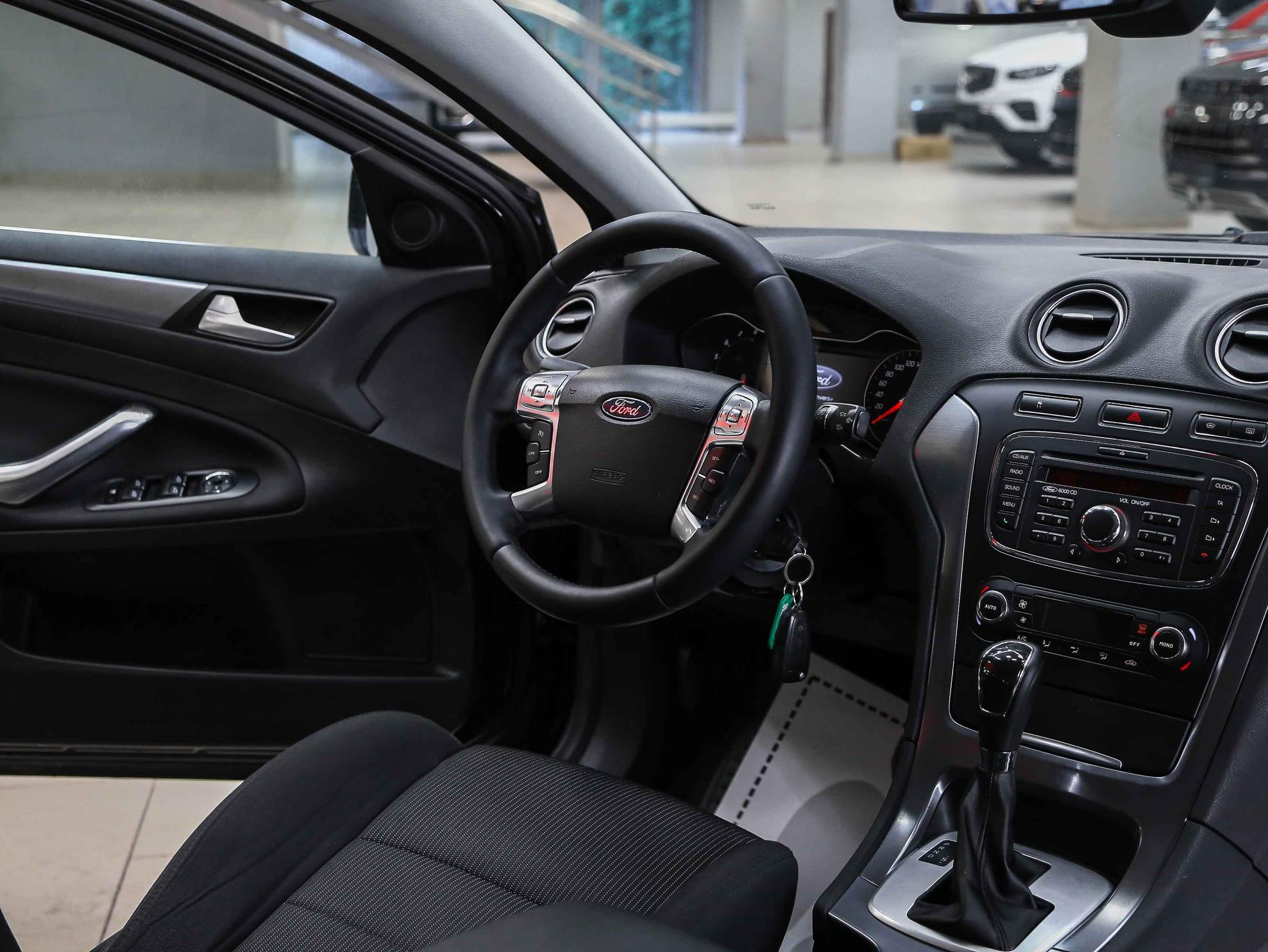 Ford Mondeo 2013, черный, ДЦ Орехово