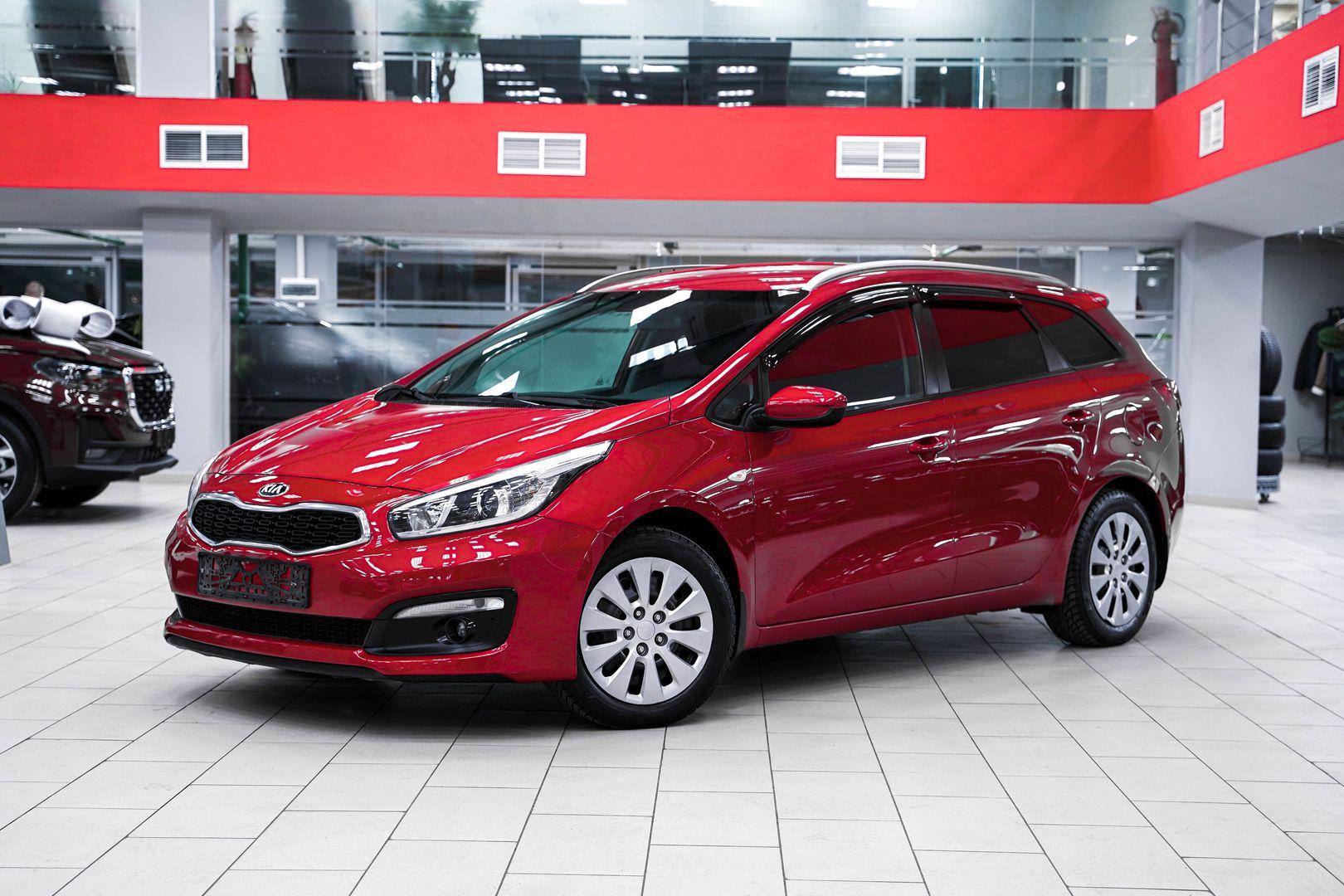 Kia Ceed 2018, красный, ДЦ Орехово