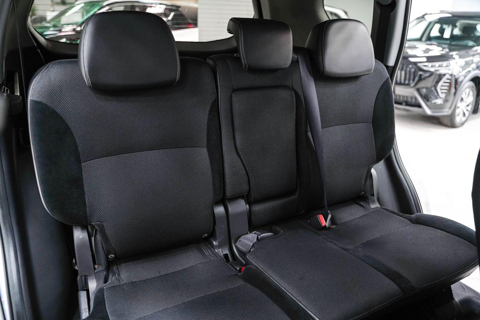 Citroen C-Crosser 2012, белый, ДЦ Орехово