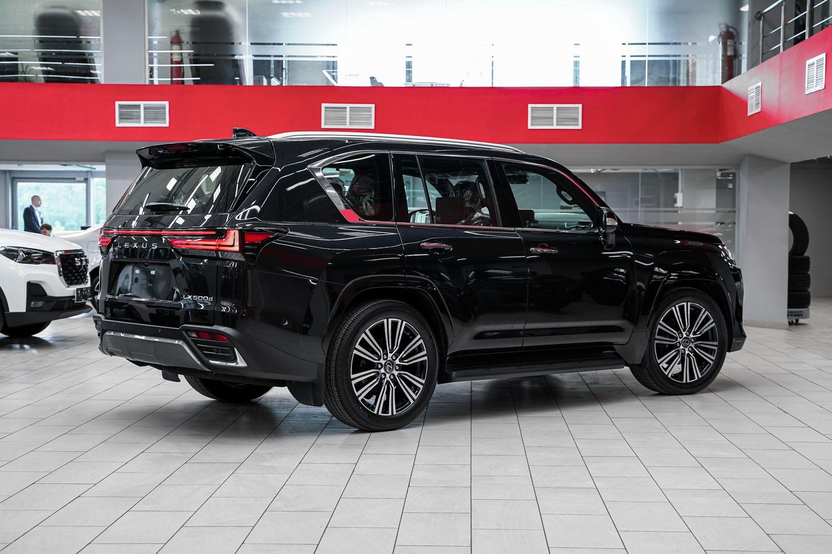 Lexus LX 2025, черный, ДЦ Орехово