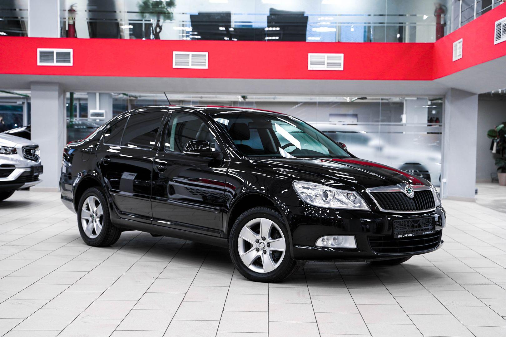 Skoda Octavia 2013, черный, ДЦ Орехово