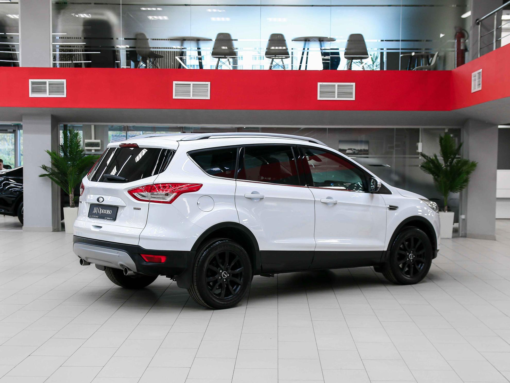 Ford Kuga 2014, белый, ДЦ Орехово