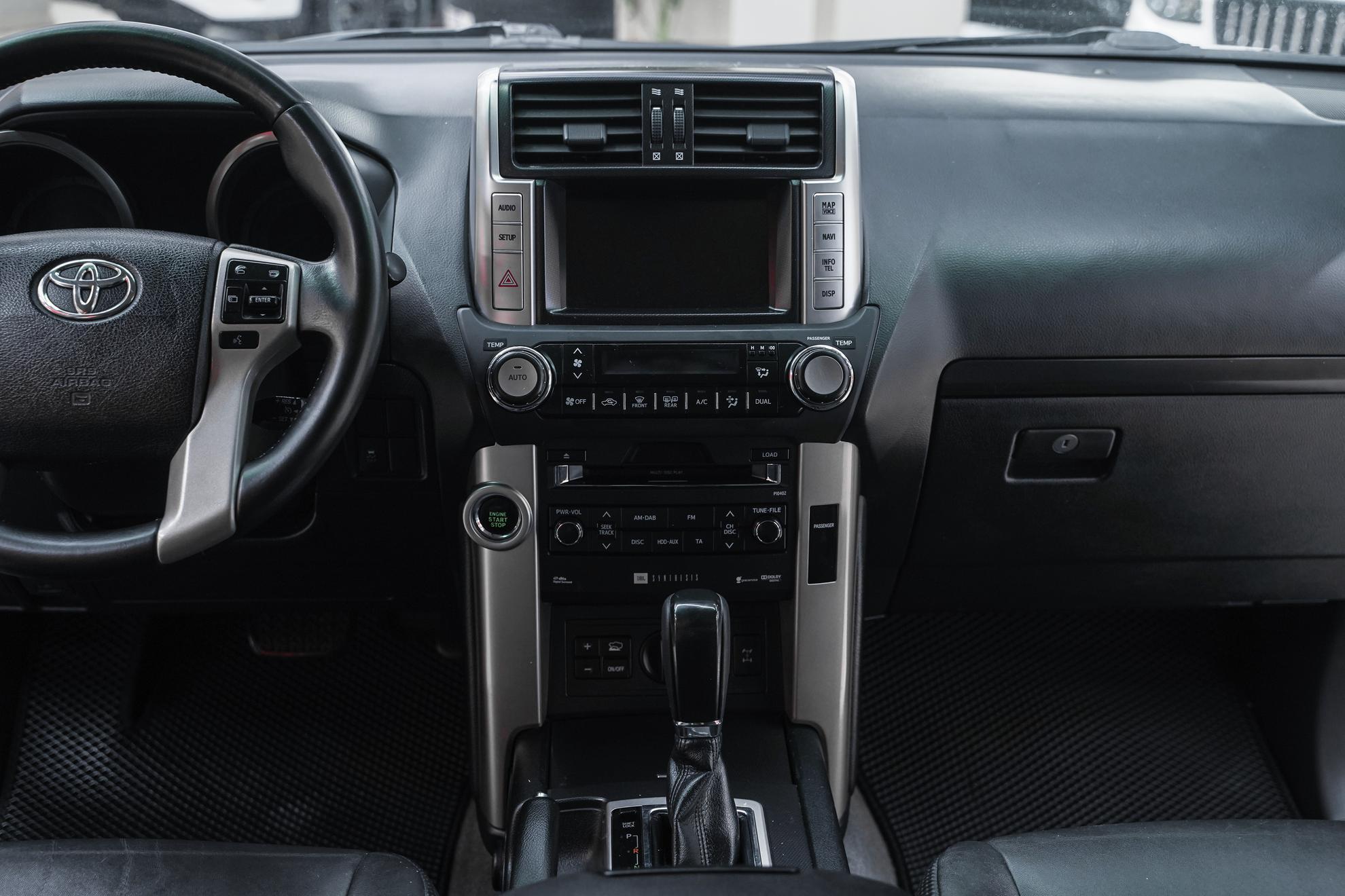 Toyota Land Cruiser Prado 2012, черный, ДЦ Орехово