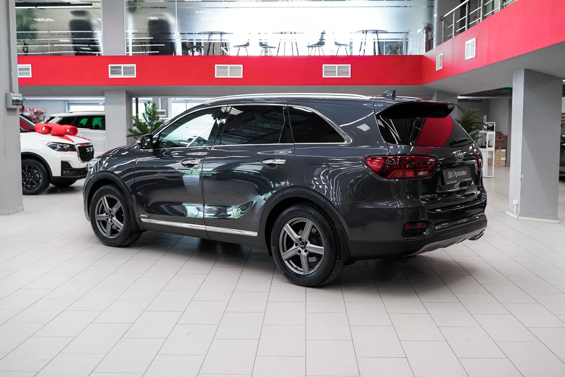 Kia Sorento 2018, серый, ДЦ Орехово