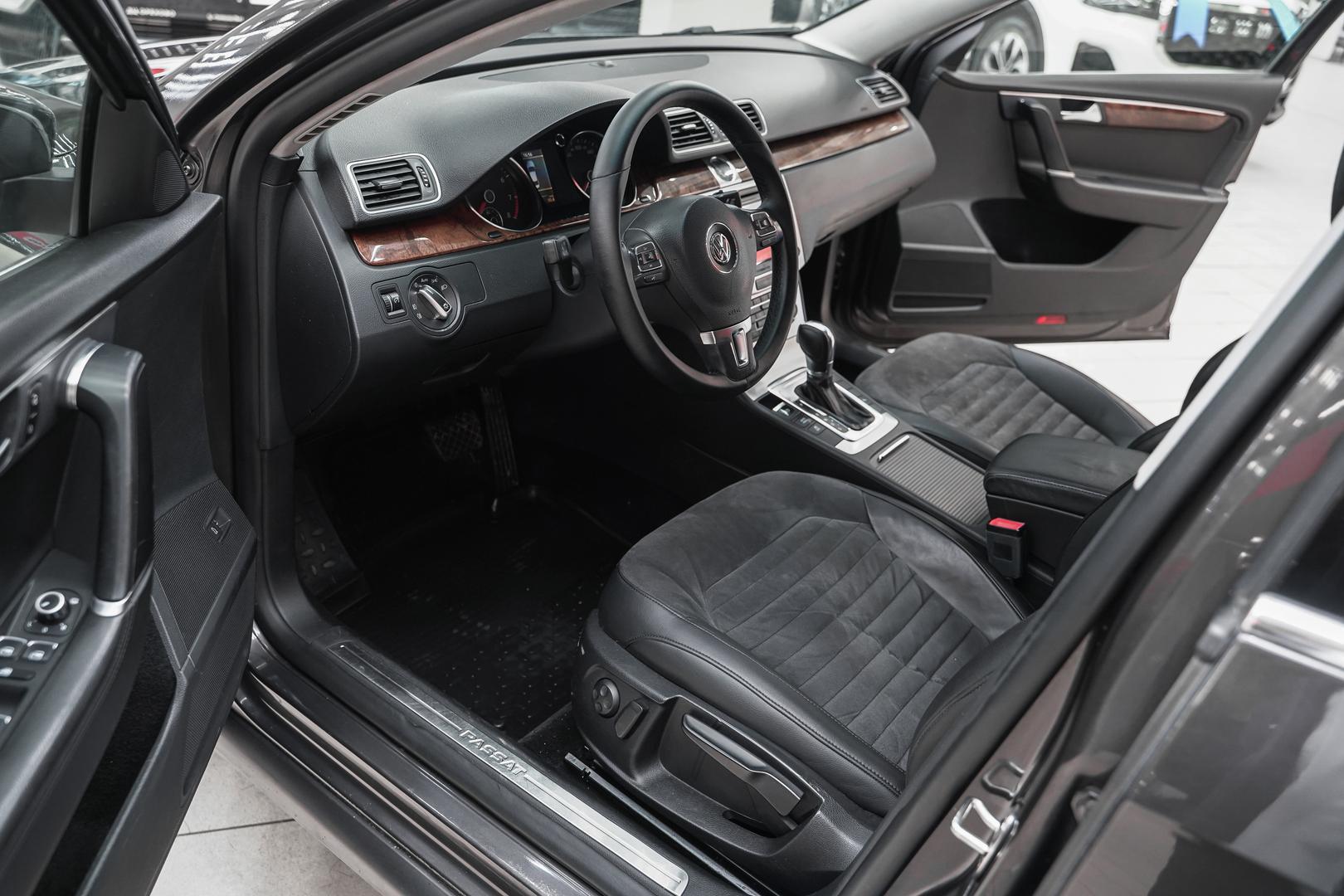 Volkswagen Passat 2011, черный, ДЦ Орехово
