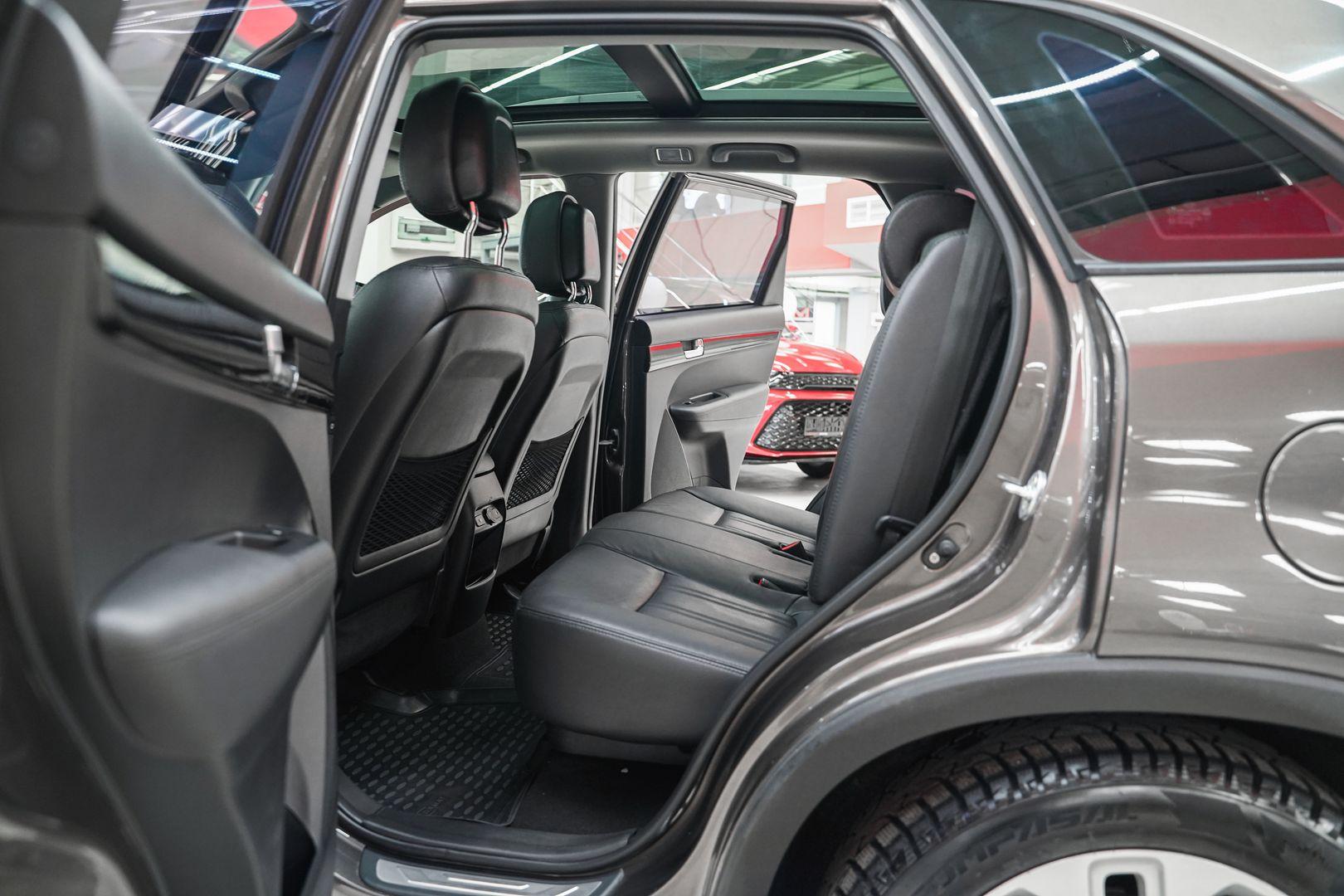 Kia Sorento 2013, бежевый, ДЦ Орехово