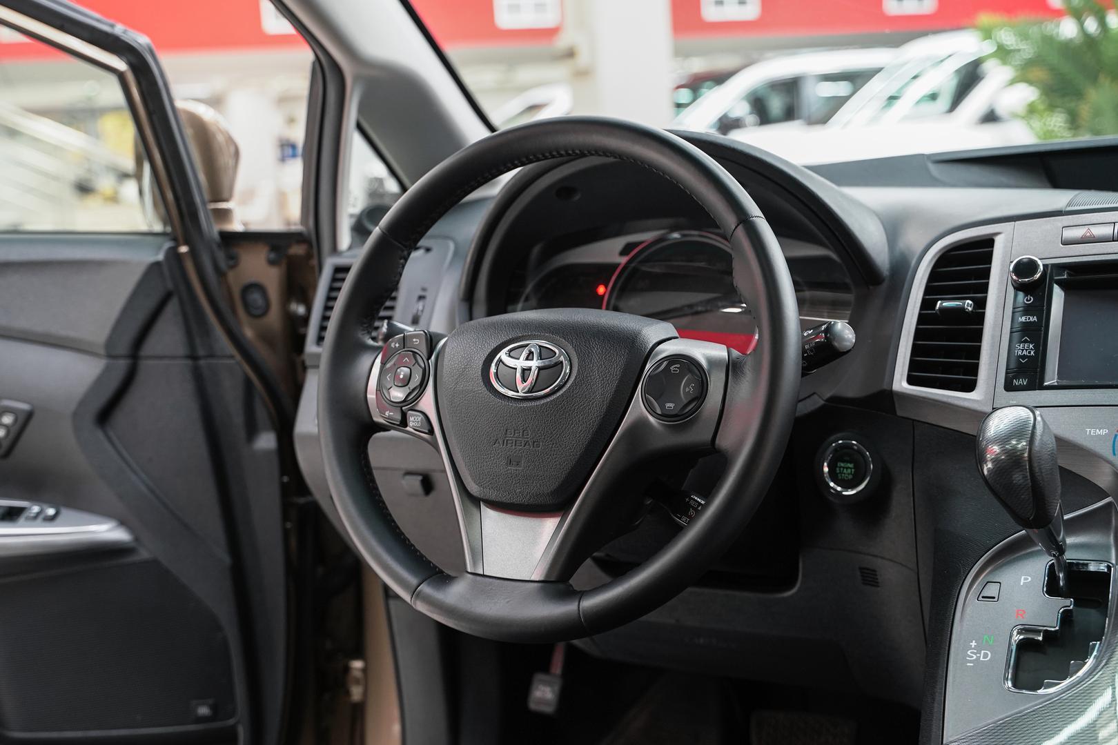Toyota Venza 2014, коричневый, ДЦ Орехово