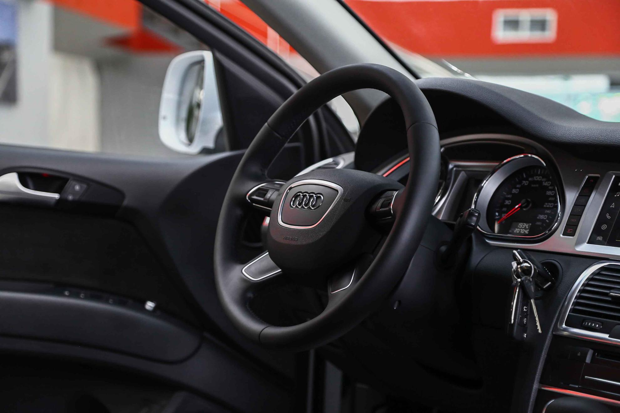 Audi Q7 2014, белый, ДЦ Орехово