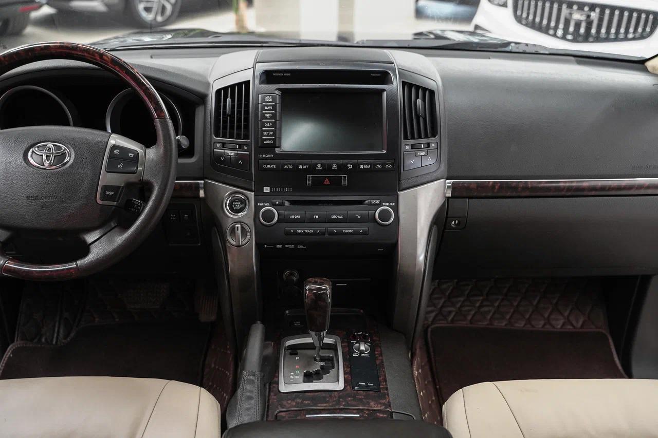 Toyota Land Cruiser 2010, черный, ДЦ Орехово