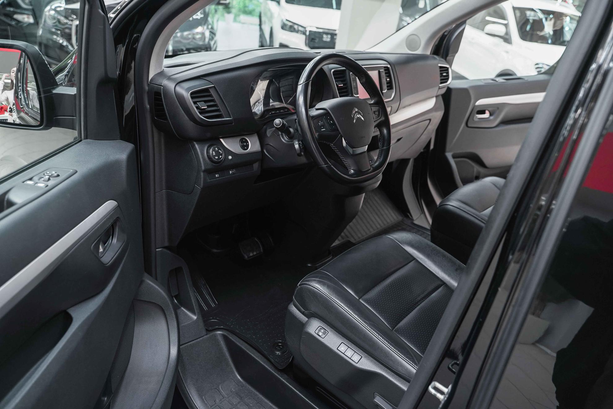 Citroen SpaceTourer 2019, черный, ДЦ Орехово