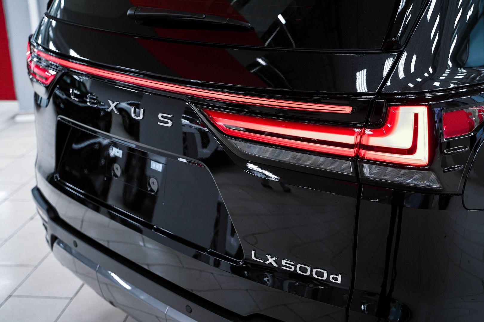Lexus LX 2024, черный, ДЦ Орехово