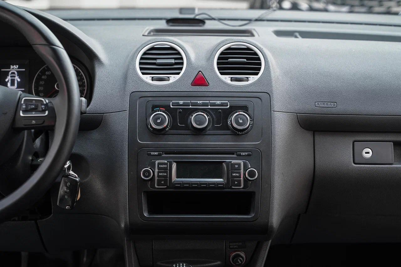 Volkswagen Caddy 2014, синий, ДЦ Орехово