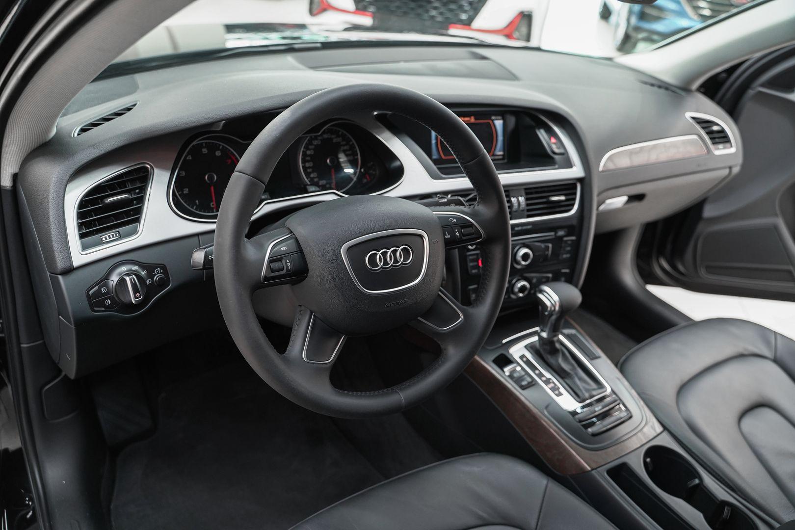 Audi A4 2015, черный, ДЦ Орехово