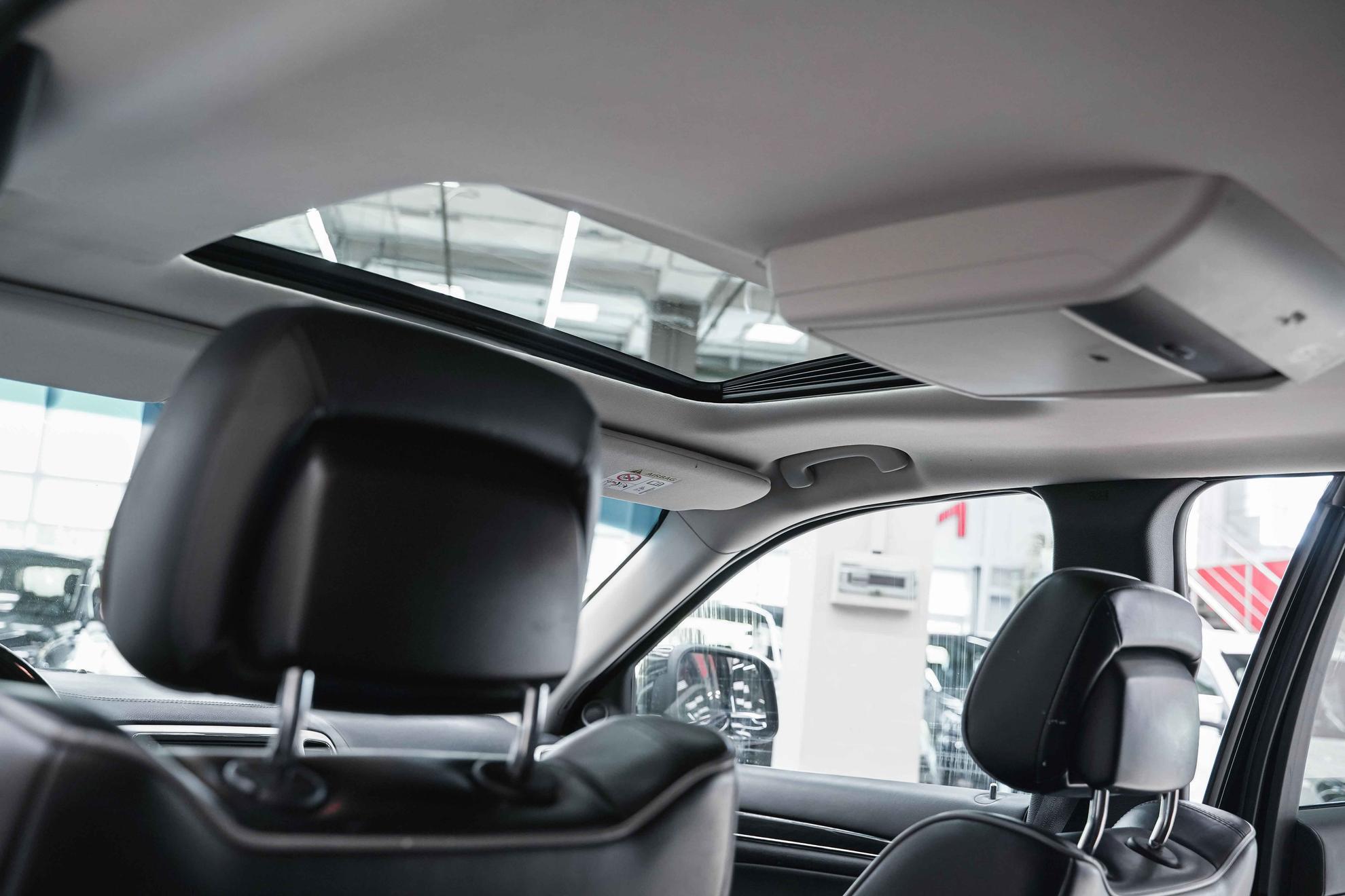Jeep Grand Cherokee 2012, черный, ДЦ Орехово