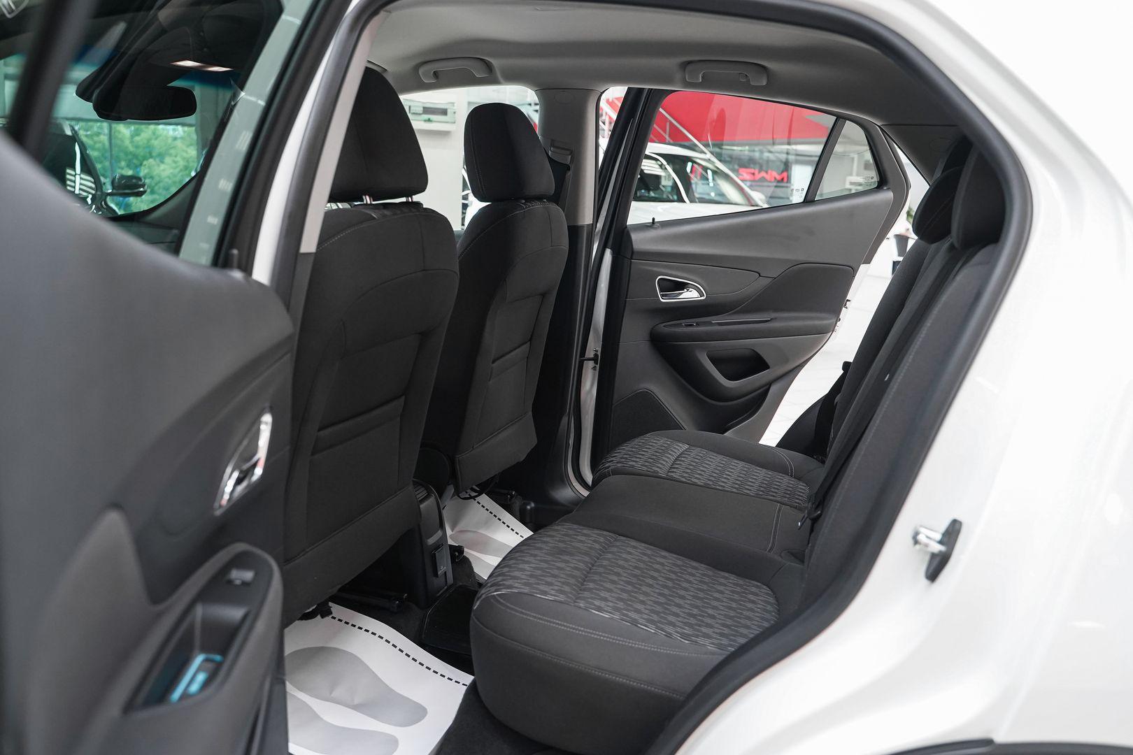 Opel Mokka 2013, белый, ДЦ Орехово
