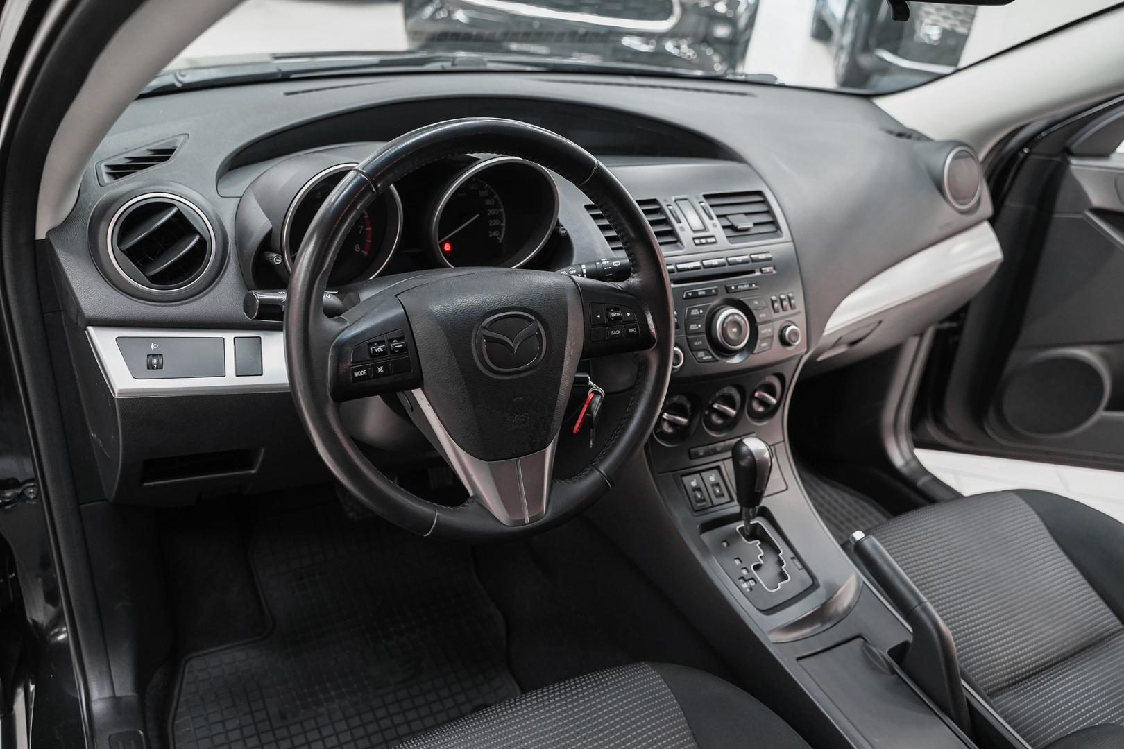Mazda 3 2012, черный, ДЦ Орехово