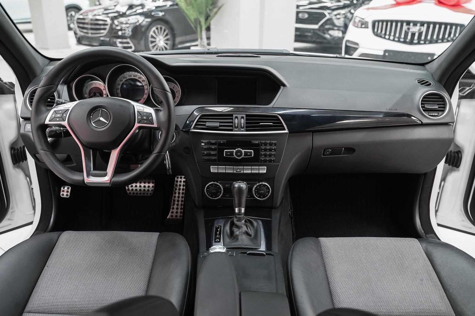 Mercedes-Benz C-Класс 2012, белый, ДЦ Орехово