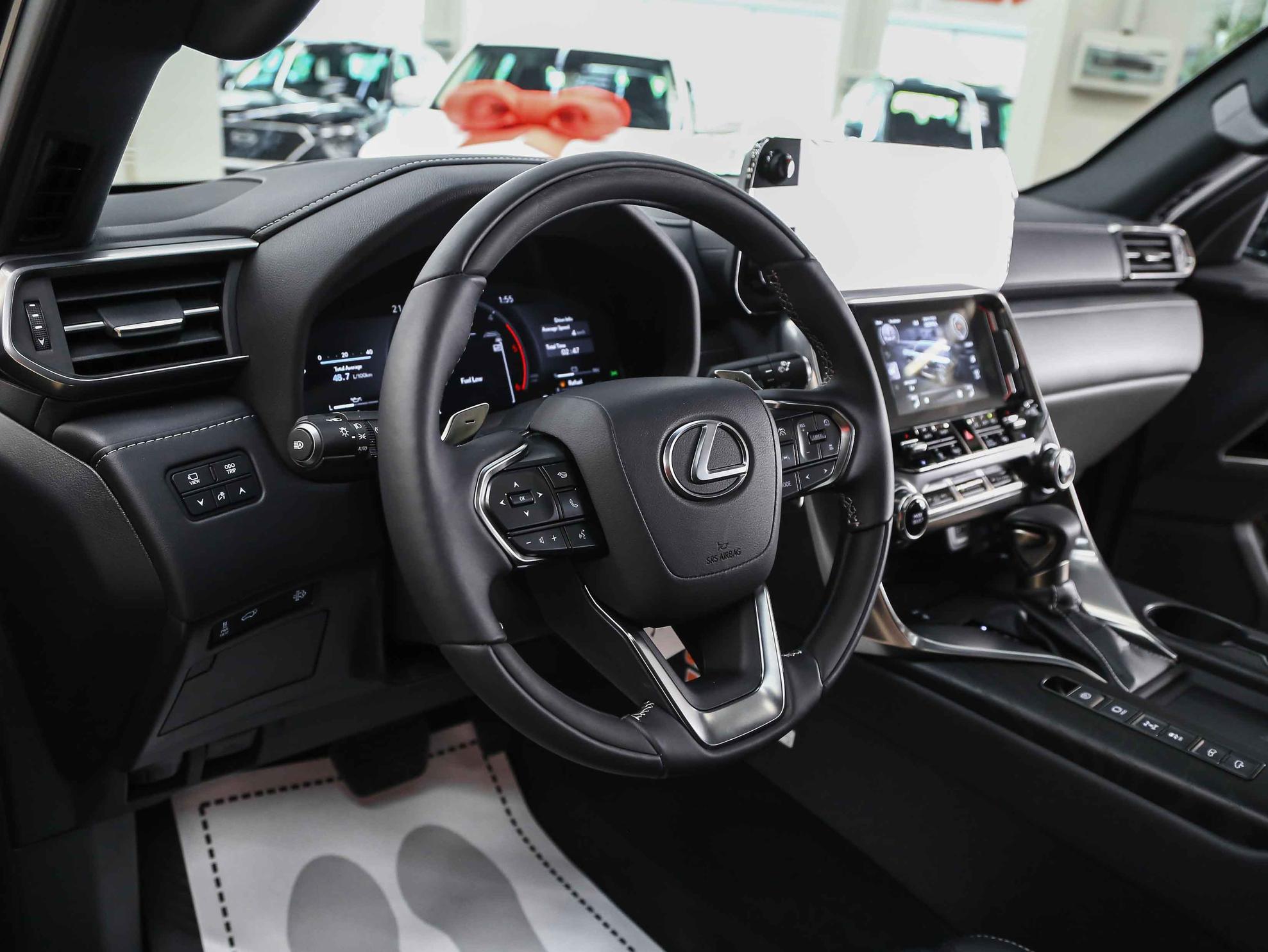 Lexus LX 2026, черный, ДЦ Орехово