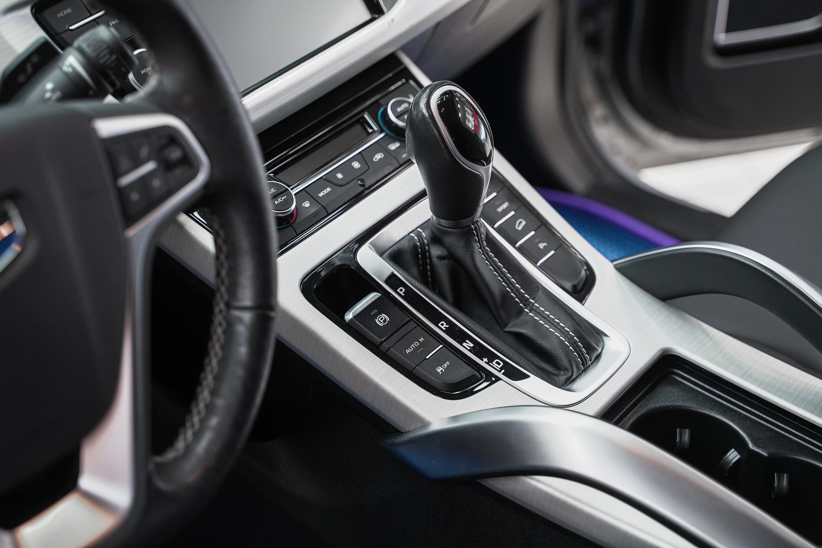 Geely Atlas 2021, серый, ДЦ Орехово