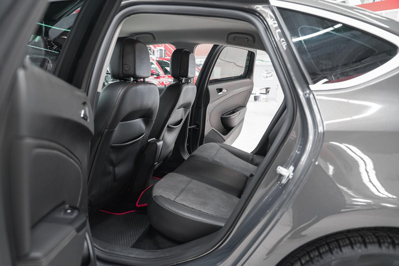Opel Astra 2012, серый, ДЦ Орехово