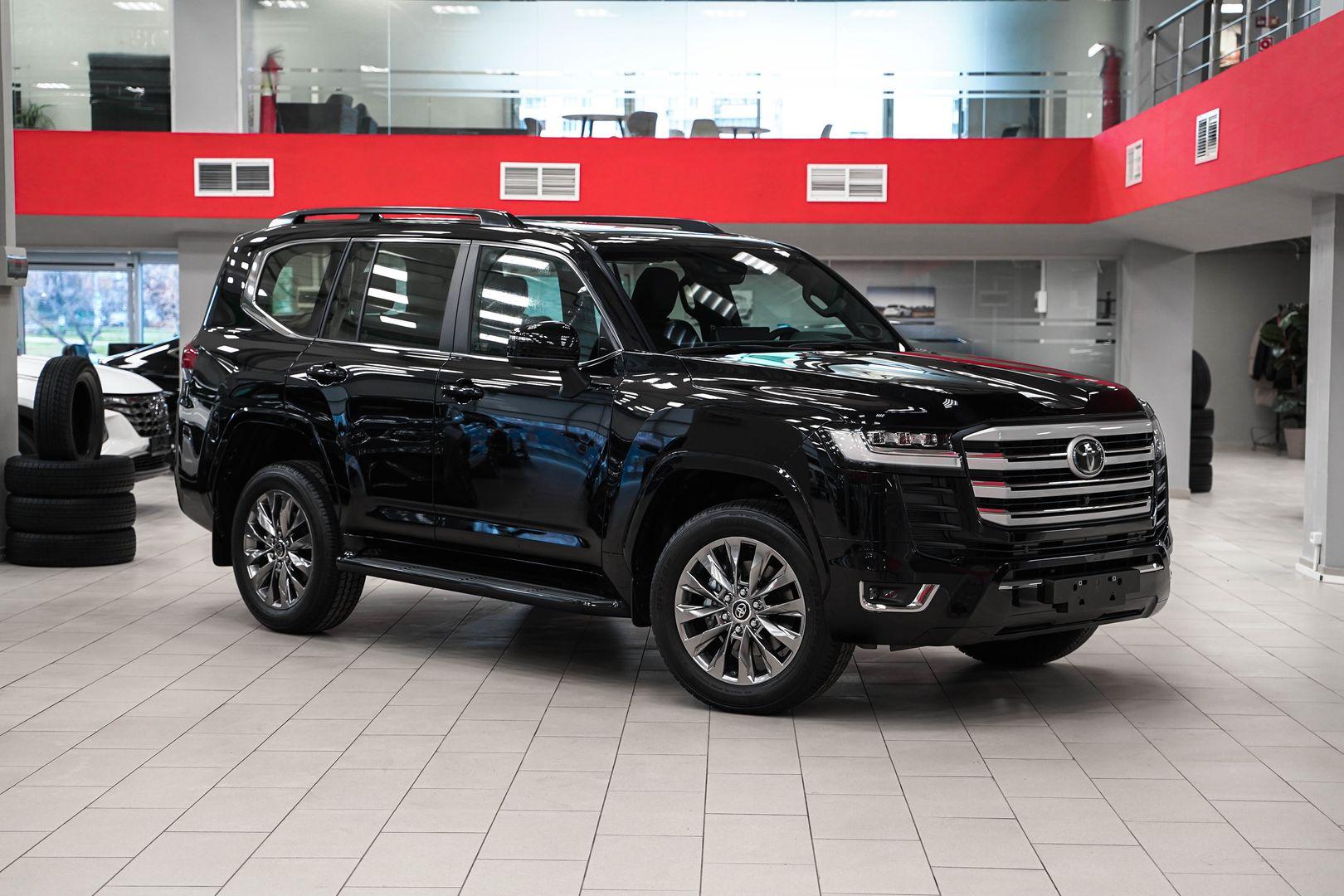 Toyota Land Cruiser 2024, черный, ДЦ Орехово