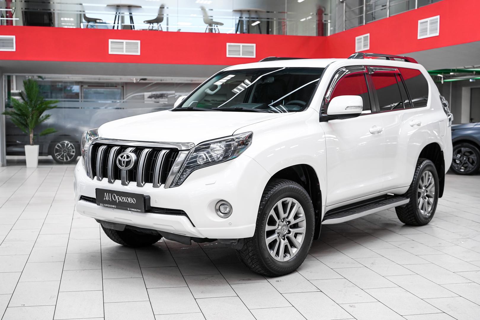 Toyota Land Cruiser Prado 2017, белый, ДЦ Орехово