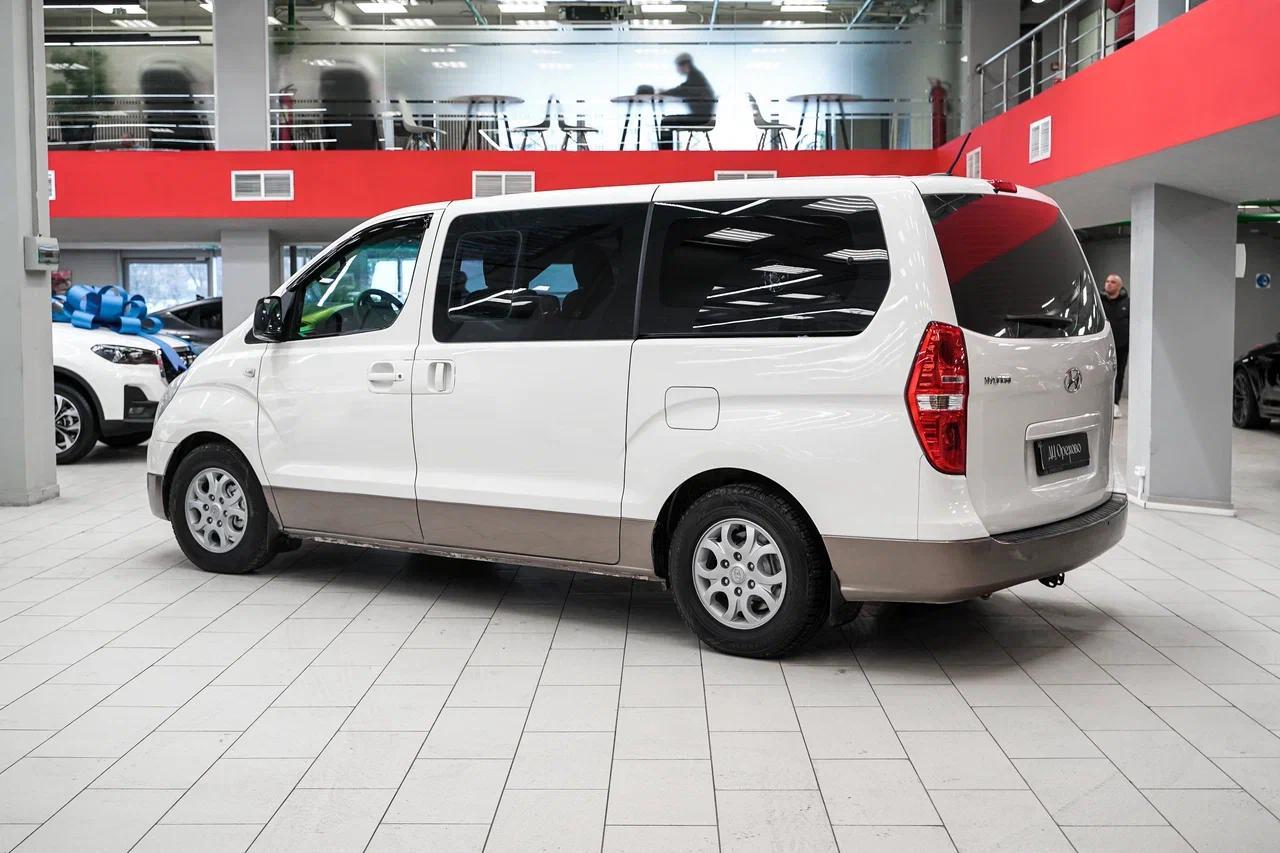 Hyundai H-1 2015, белый, ДЦ Орехово