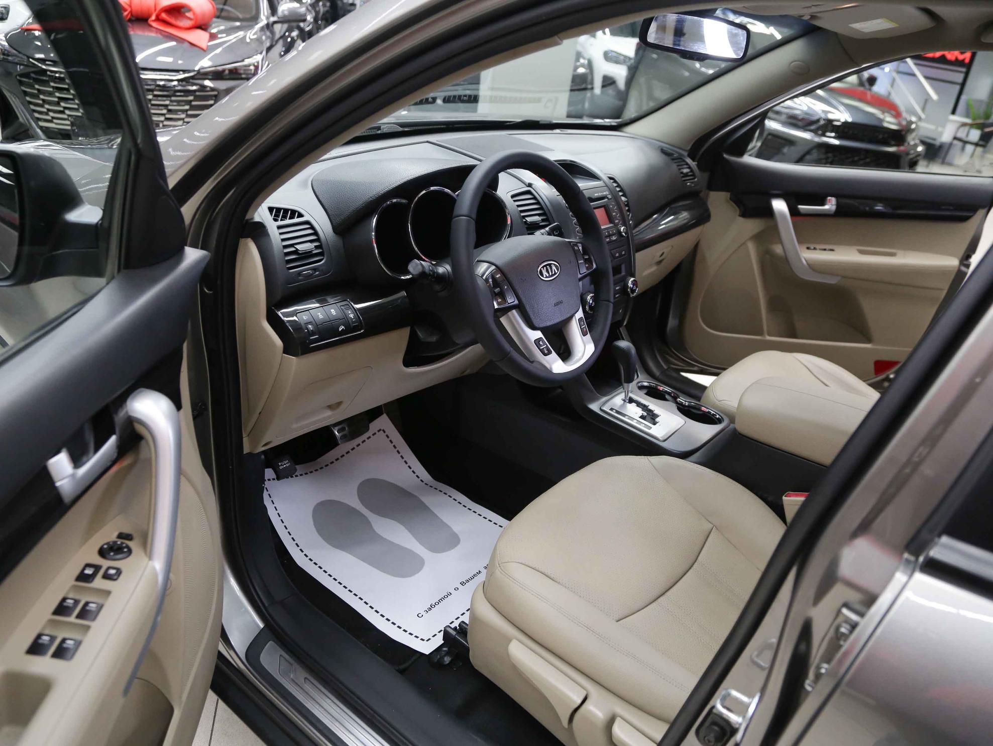 Kia Sorento 2011, серебряный, ДЦ Орехово