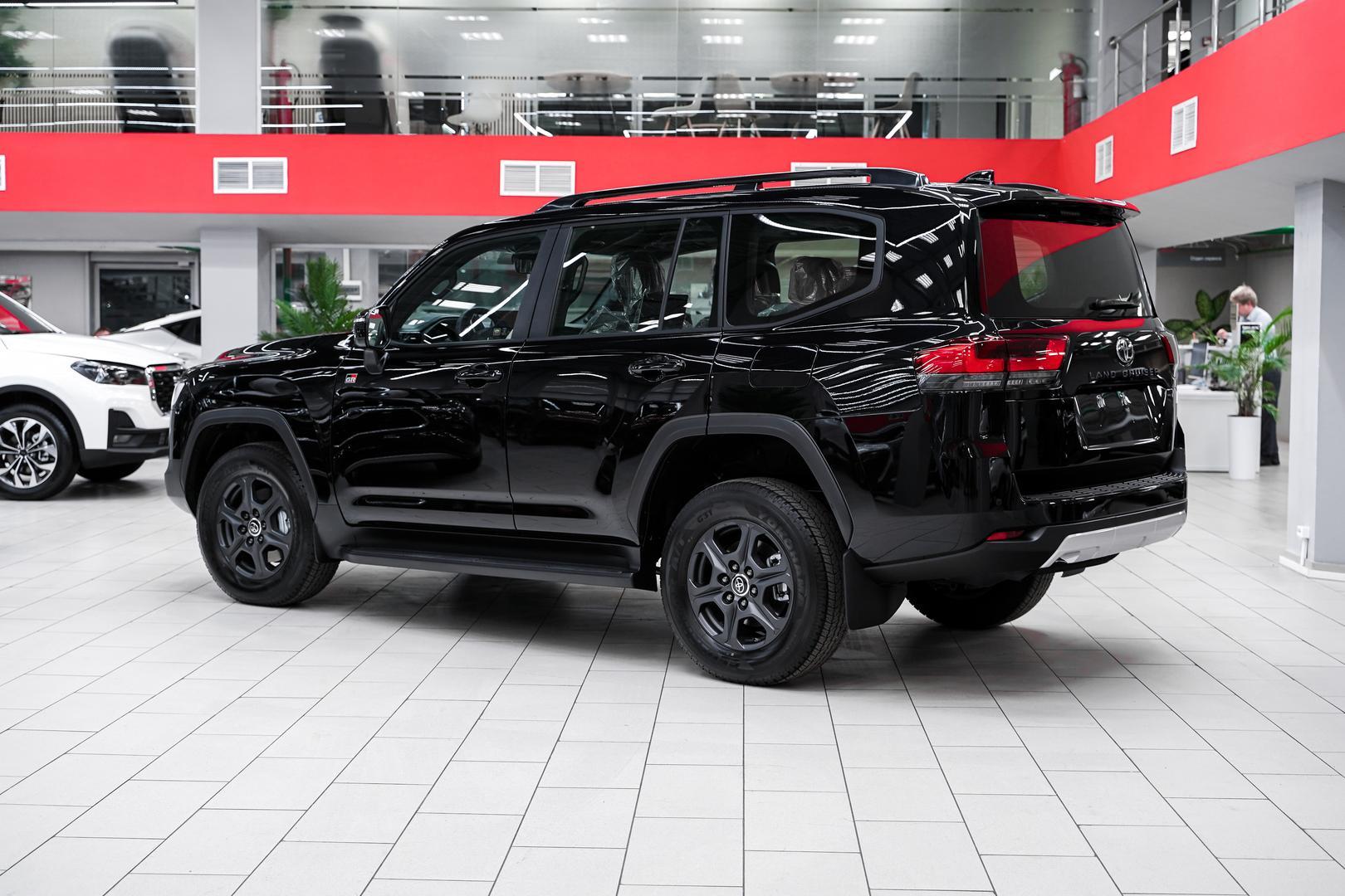 Toyota Land Cruiser 2025, черный, ДЦ Орехово