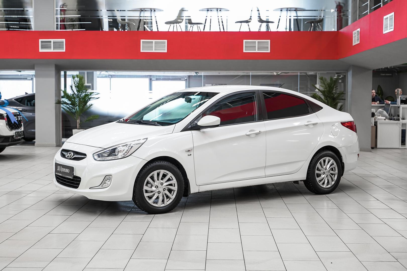 Hyundai Solaris 2014, белый, ДЦ Орехово