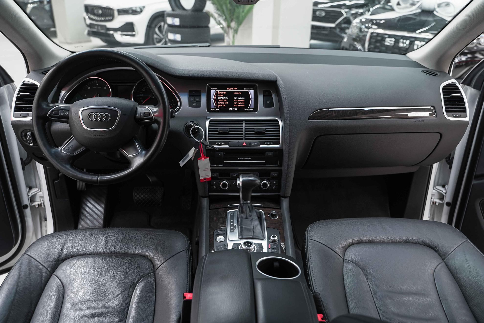 Audi Q7 2012, белый, ДЦ Орехово